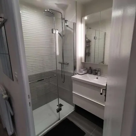 Apartment Midi - Studio Pour 4 Personnes 974 *